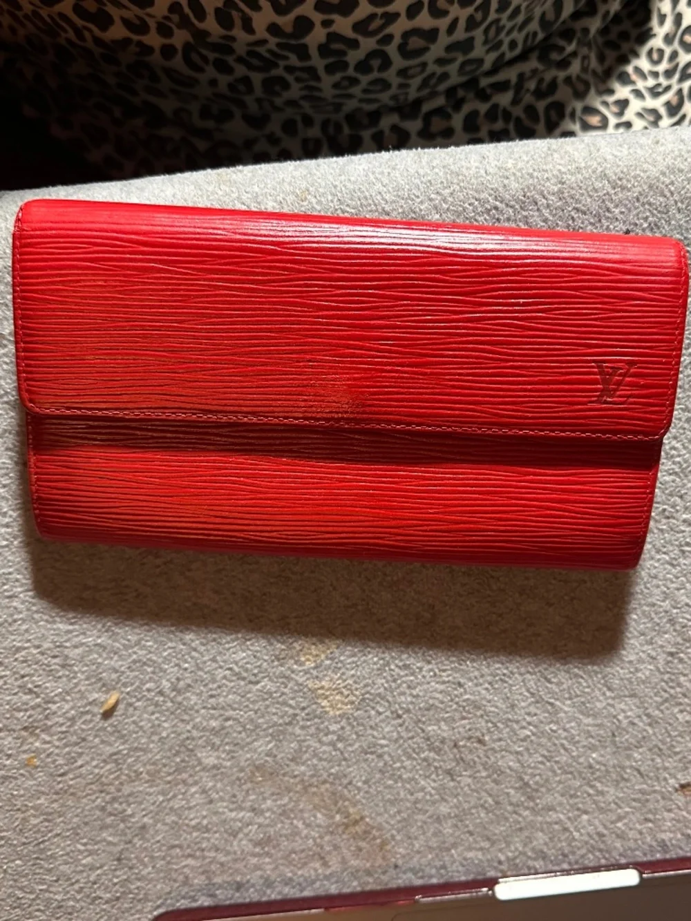 Authentic Vintage Louis Vuitton Red Epi Leather Sarah Long Wallet-Use
